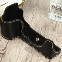 Load image into Gallery viewer, AMZER 1/4 inch Thread PU Leather Camera Half Case Base for FUJIFILM X-S10